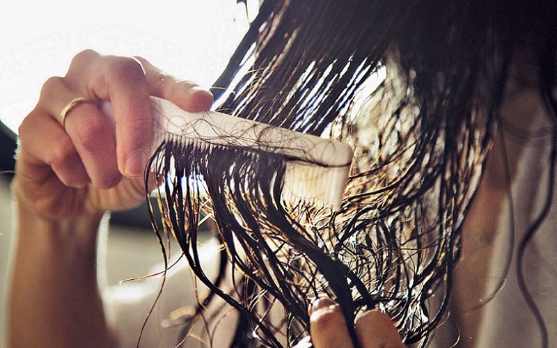 علت نازک شدن موها و روش درمان آن